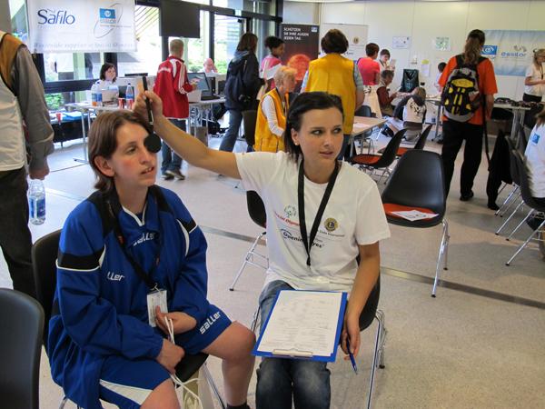 Sehhilfenanpassung bei Special Olympics